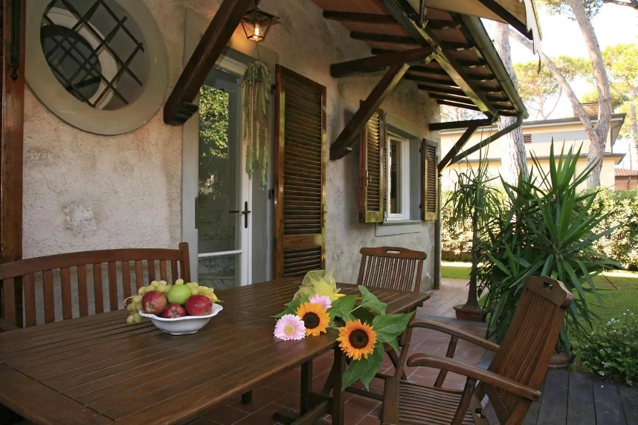 Villa Andrea Forte dei Marmi 0*,  Italy
